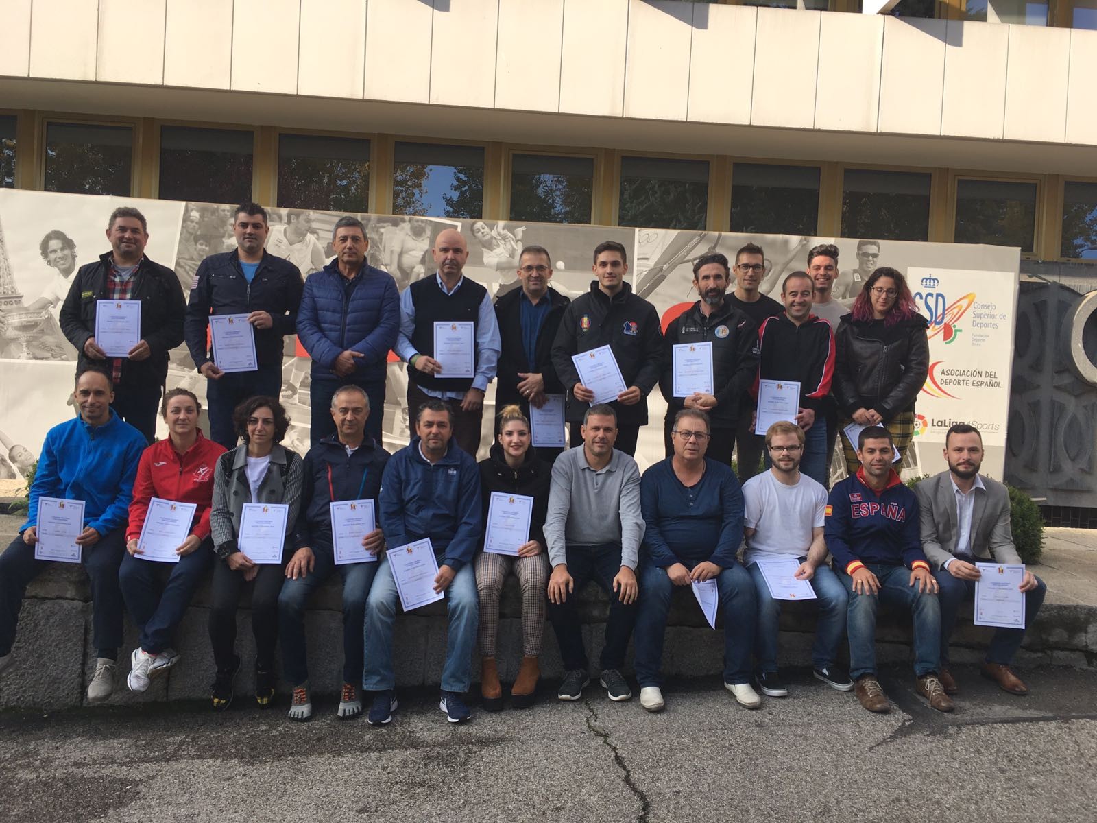 AINHOA SIMON GARCIA Trae su Diploma a Navarra